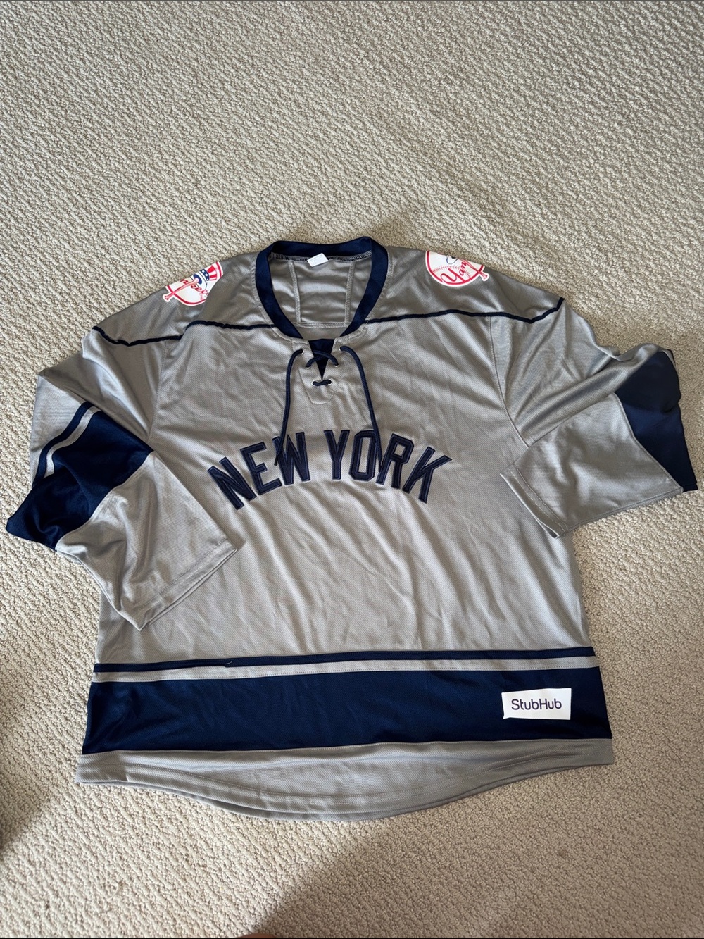 New York Yankees Hockey-Style Shirt